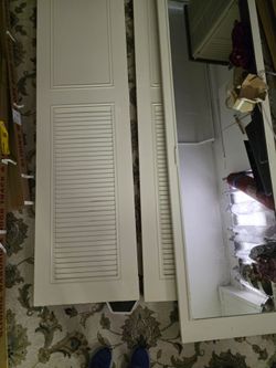 Metal bi-fold closet doors