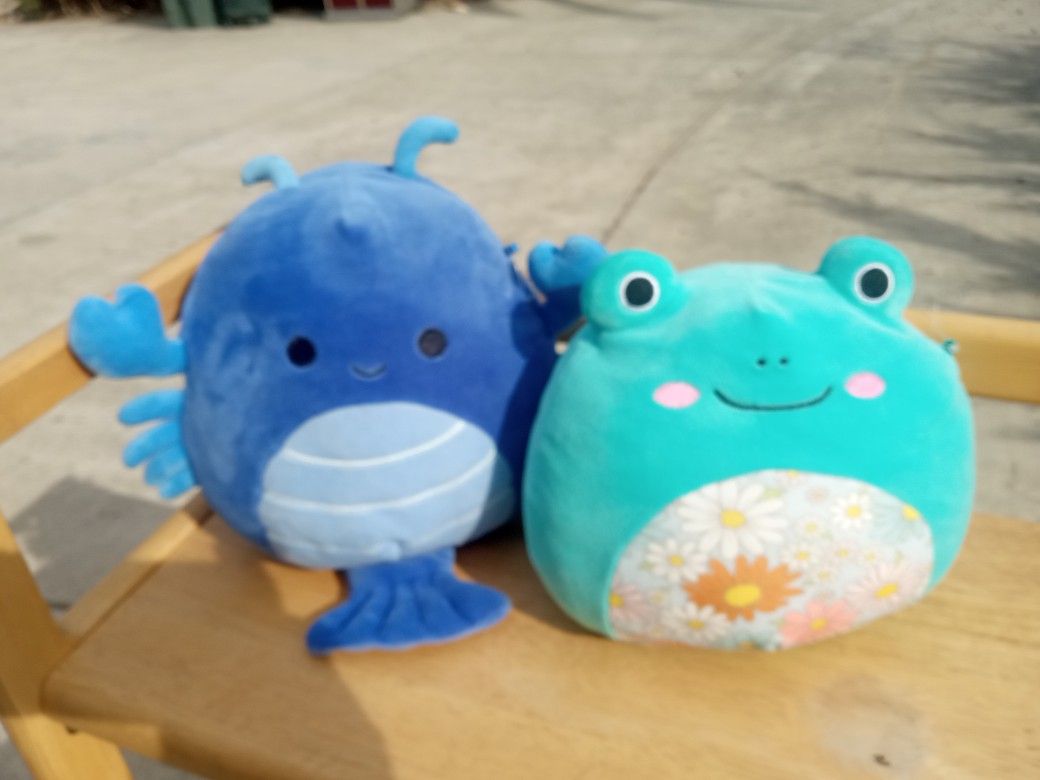 LOBSTER AND FROG PLUSHIES 