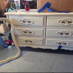 Dresser & Mirror 