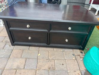 Dark Wood 4-Drawer Dresser