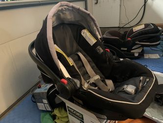 Gracie Snudgerude 35 Infant Car Seat with Base