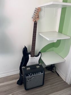 Squier Sonic Stratocaster Electric Guitar Pack With Frontman 10G Amp - Black