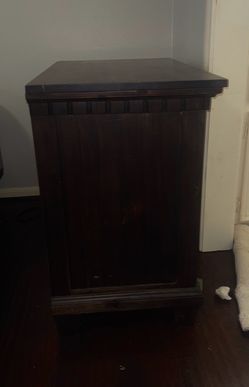 Bedside table