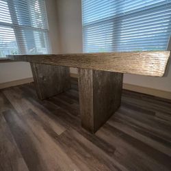 Z Gallery Dinning table