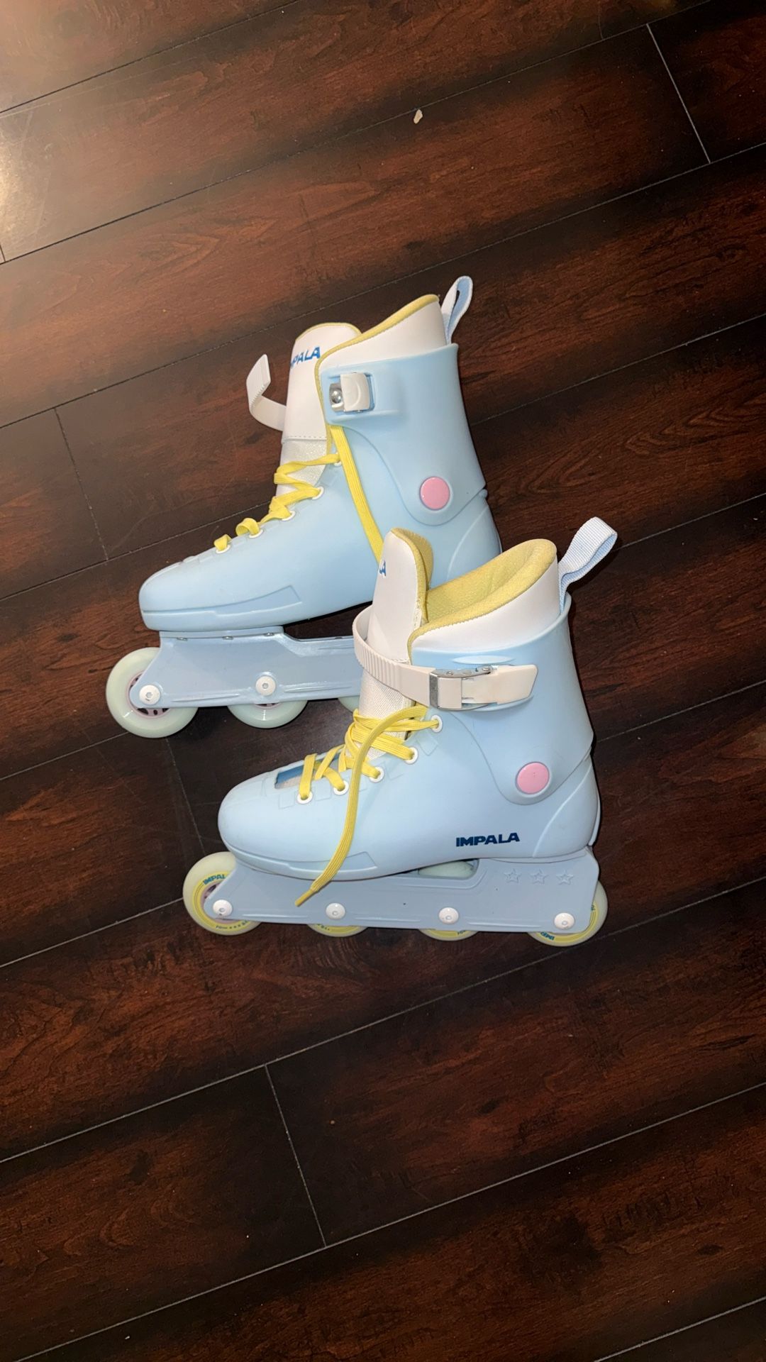 Size 7 NEW Rollerblades Never Used