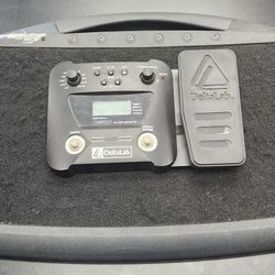 DeltaLab DGFX1 Guitar Multi Effects Pedal and SKB-6 Pedal Board