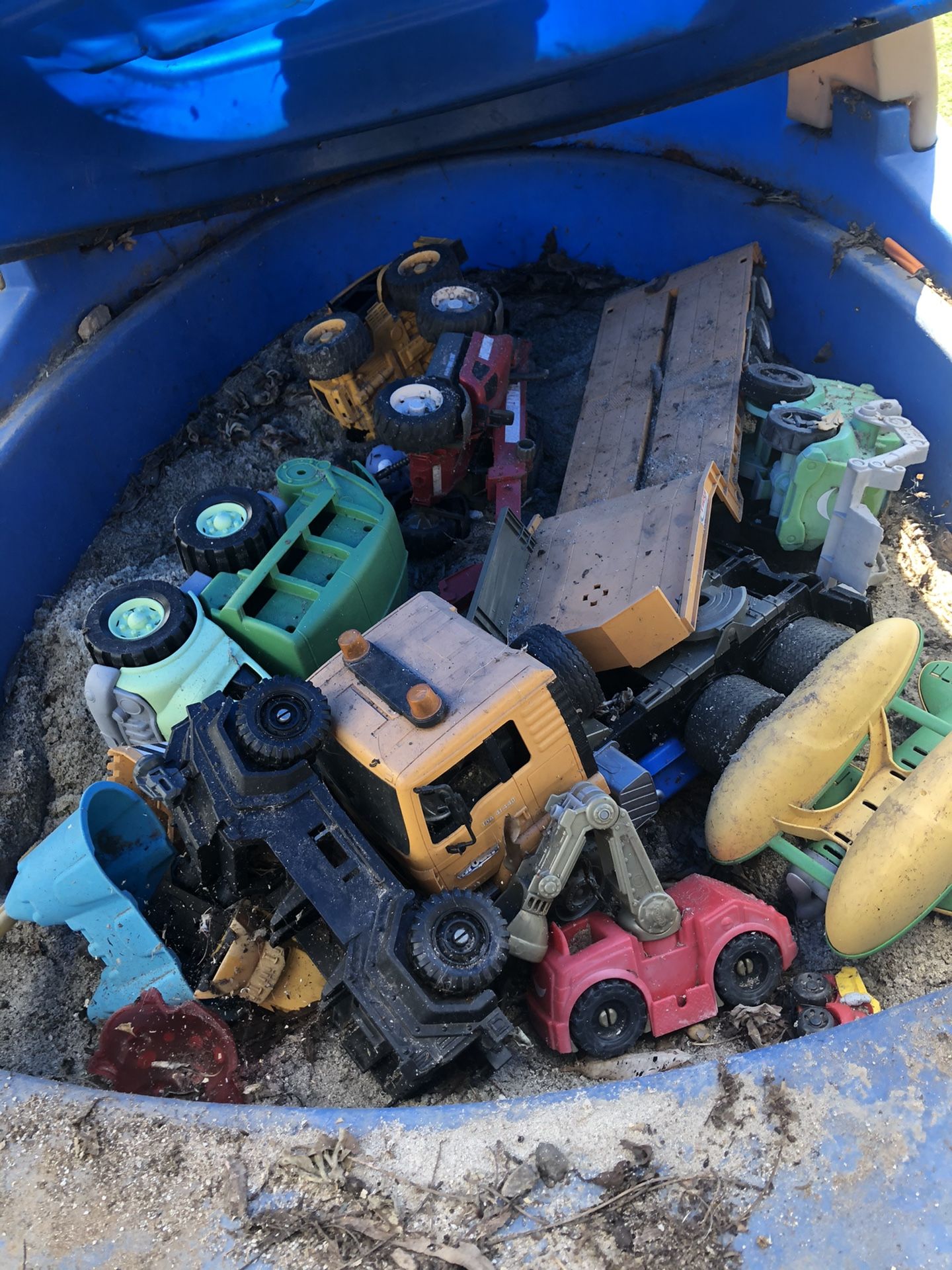 Little Tykes Step 2 Vintage Tuggy the Tugboat Sandbox/Boat for Sale in El Cajon, CA OfferUp