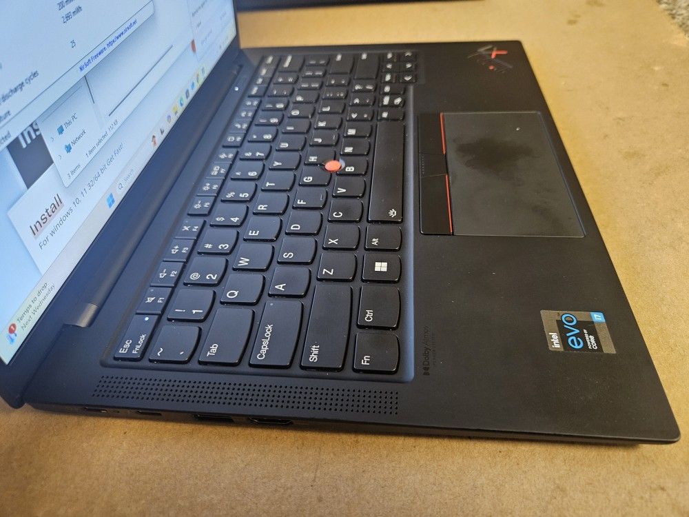 Lenovo ThinkPad X1 Carbon lightweight i7 32gb Ram Gen9 14" Touchscreen 1165G7 Win 11 Pro