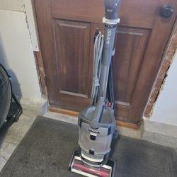 Shark Vaccuum 