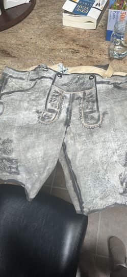 Authentic Leather Lederhosen w/ Suspenders – Embroidered Deer Oktoberfest