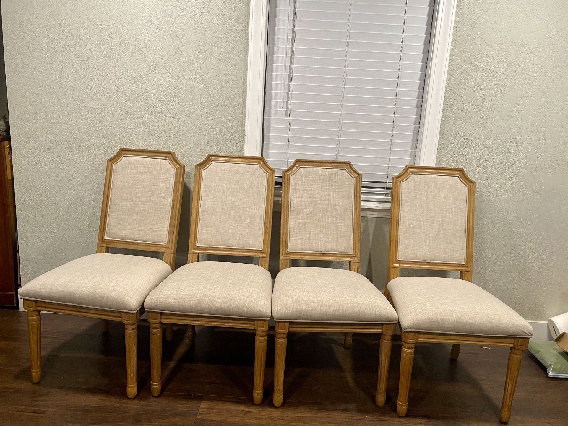4 Dining Chairs Like New