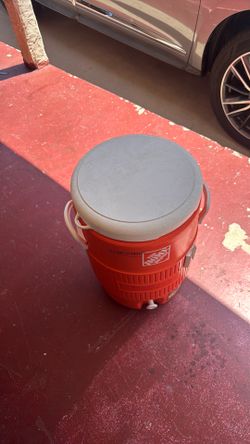 Igloo 5 Gallon Seat Top Beverage Jug Cooler