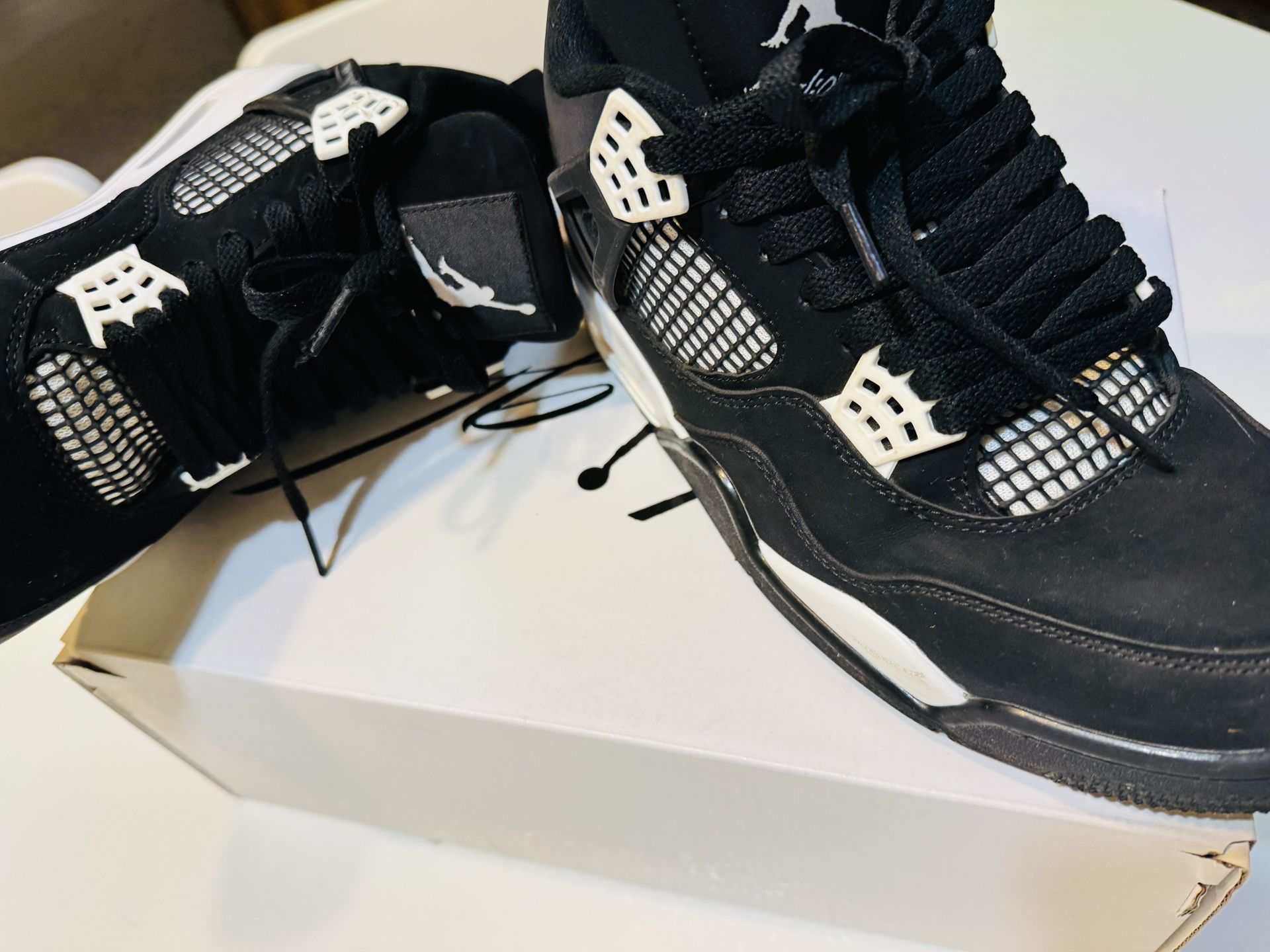 Air Jordan 4 Retro