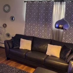 Beautiful Living Room Set!!!!  3 Pieces!!!!!!!!!!!!  Negotiate Price 