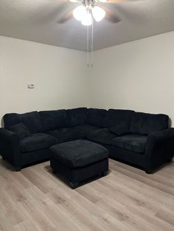 Couch black