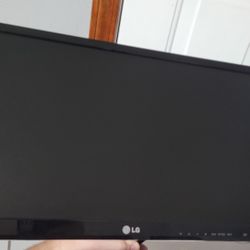 24in LG LED TV 1080p