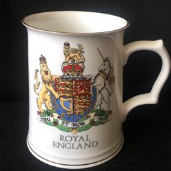 COTSWOLD FINE ENGLISH BONE CHINA ROYAL ENGLAND GOD SAVE THE QUEEN BEER MUG GLASS 