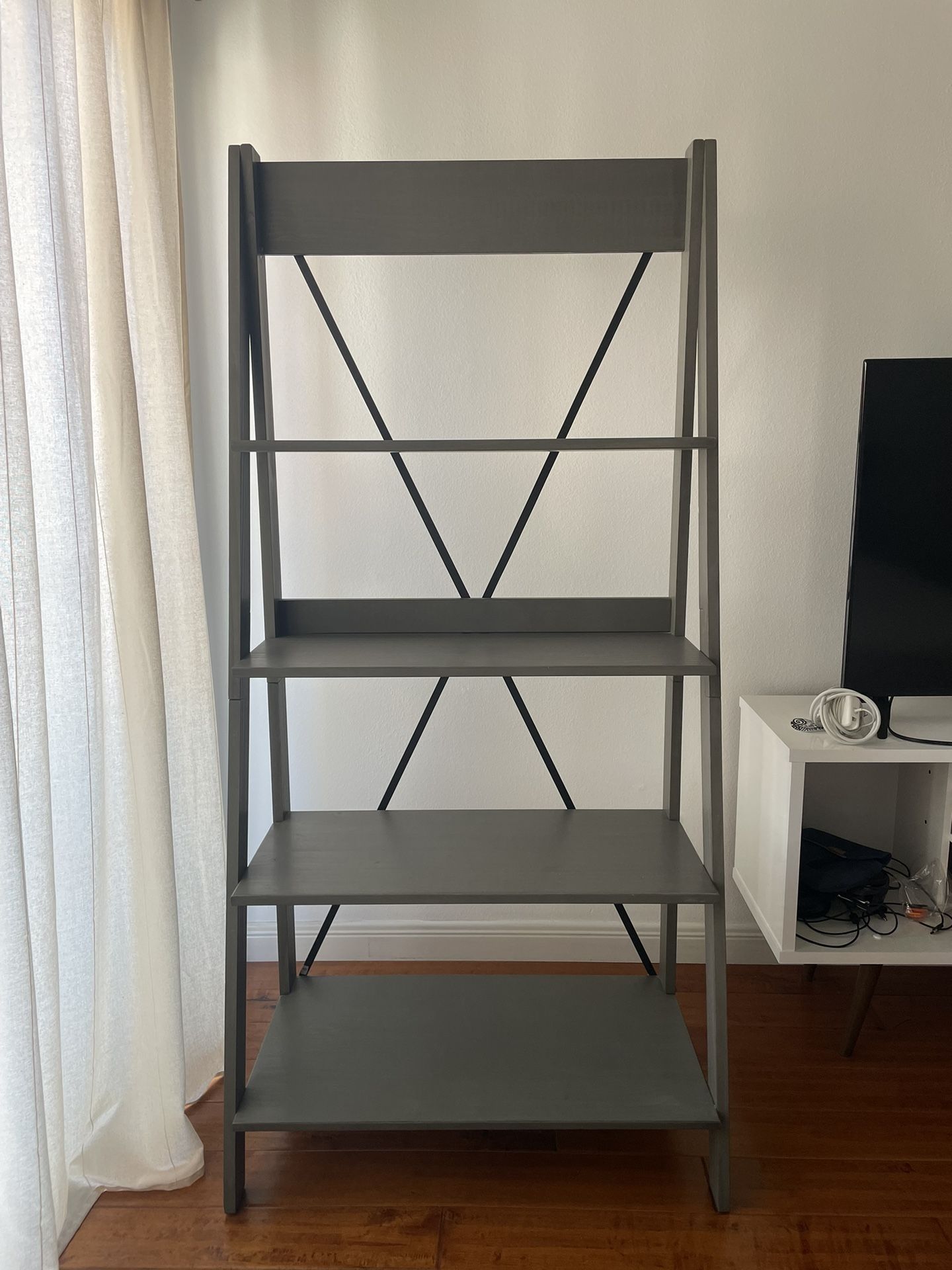 Ladder Shelf 68”