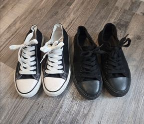 2 Converse Shoes $10 each size 7
