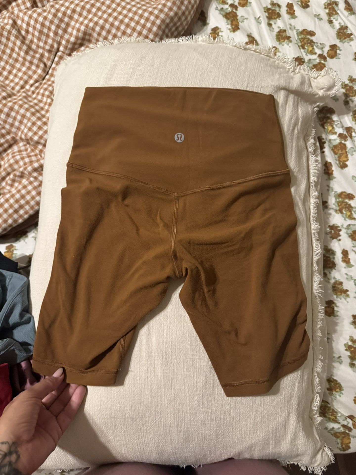 Lululemon 6 In Shorts