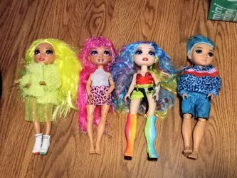 Barbie dolls/LOL Barbie and small dolls w/ a ton of accessories