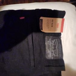 Black Slim  Levi's 36x32 Strech