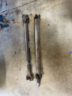 Cherokee driveshafts front and rear.