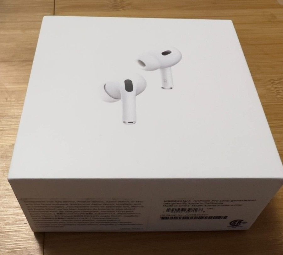 Like New Original Airpods Pro Noise Generation 2 Cancelling Headphones and Mic 