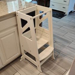 Kids Step Stool With Safety Rail