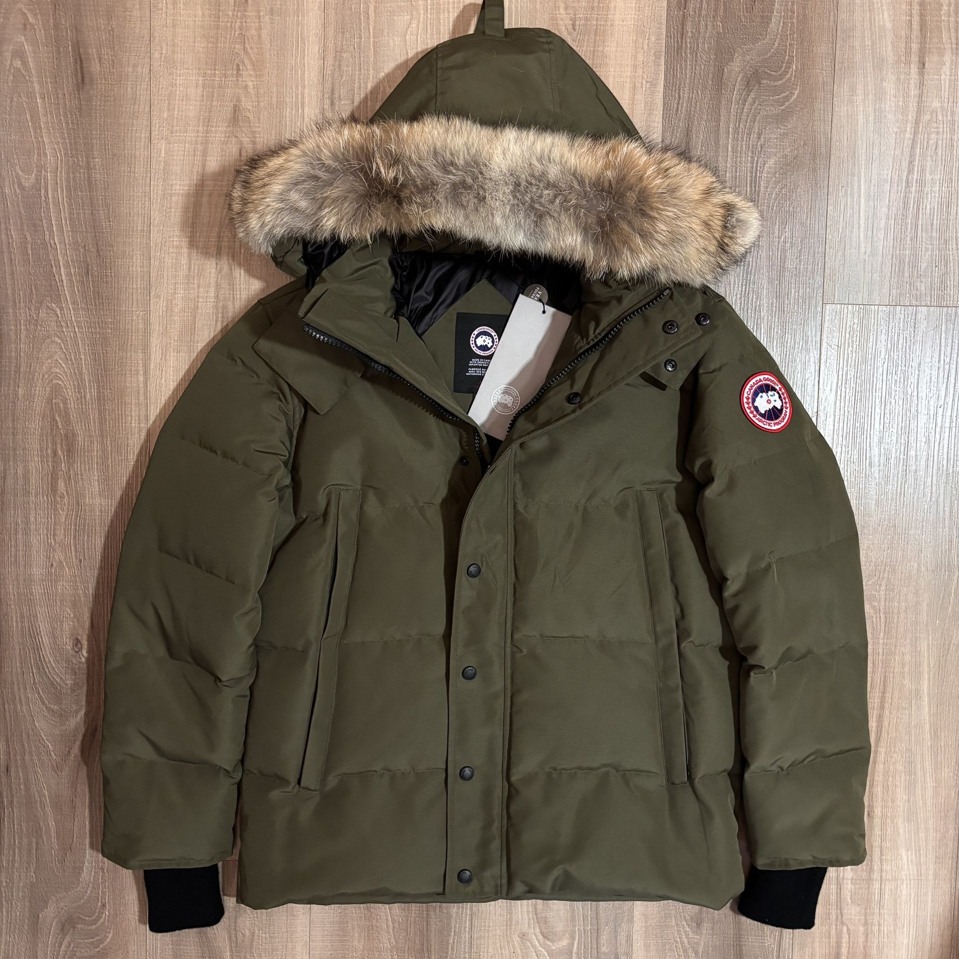 Size medium Canada green jacket
