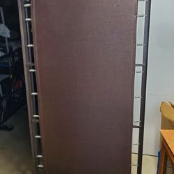 Metal Frame Twin Trundle