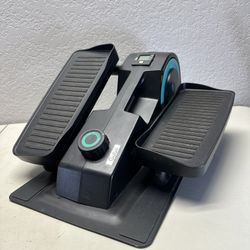 Cubii Compact Seated Under Desk Elliptical F3A2 Built in Display Monitor Green