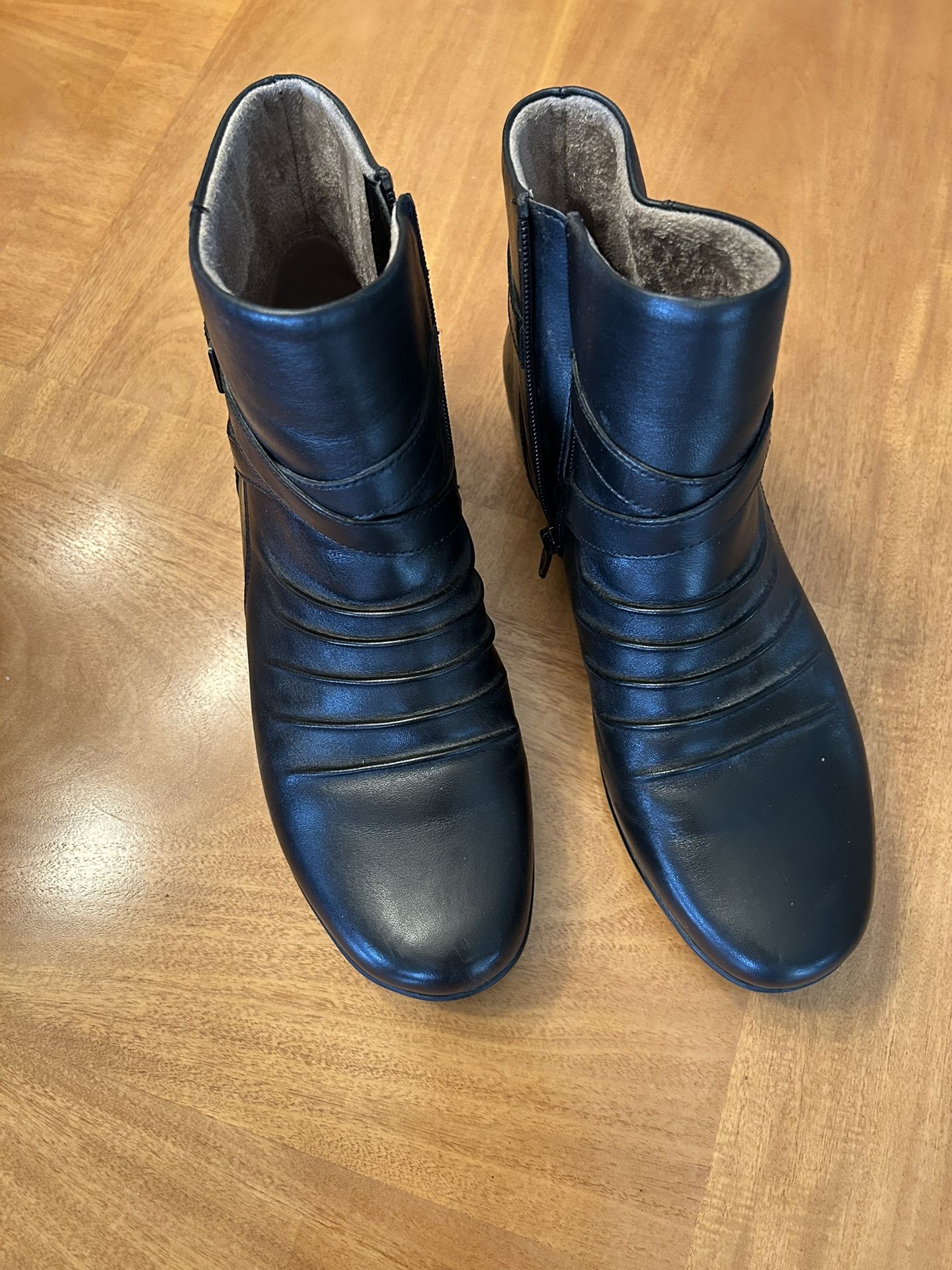 Naturalizer Black Boots