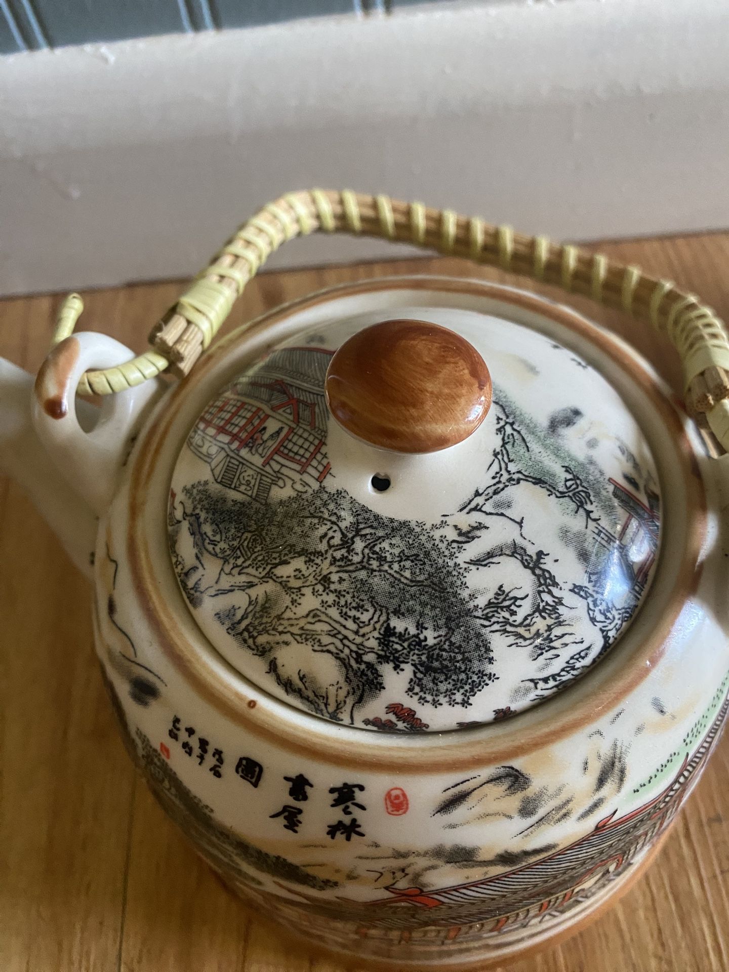 Japan Tea Pot With Tea Cups