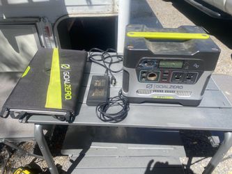 Goal Zero Yeti 400 and Nomad 20 Solar Panel 