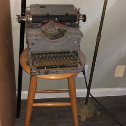 Vintage typewriter 