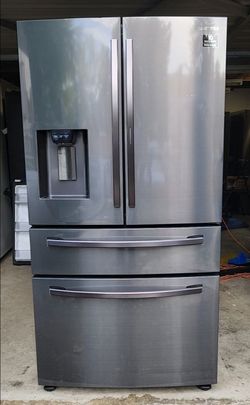 Samsung refrigerator W36xD33xH69 inches