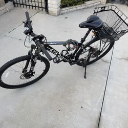 GT Backwoods – 27.5” – Disc Brakes – S/M Frame – Extras