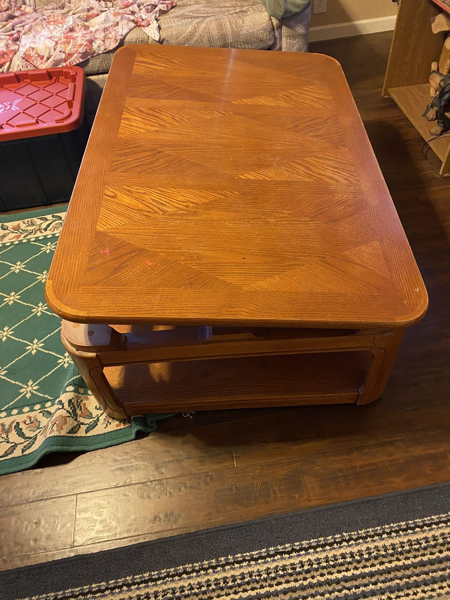 Vintage top lift coffee table