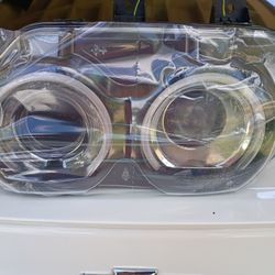 Challenger RT Scat Pack Heading Light Assembly 