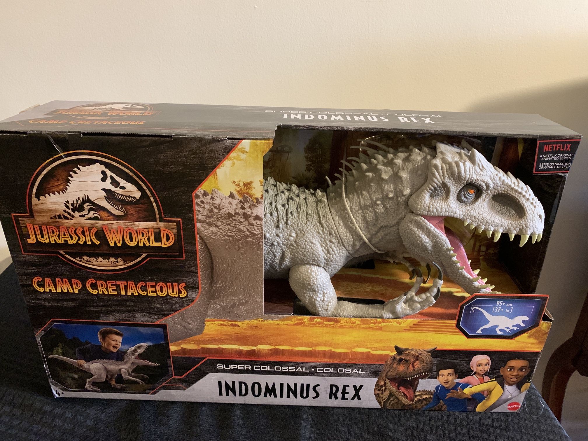 Jurassic World Camp Cretaceous Super Colossal Indominus Rex 18-in High & 3.5 Ft Long, Movable Arms & Legs, Swallows 20 Mini Action Figures