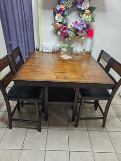 Dinning Table