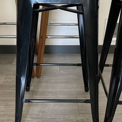 4 Bar Height Metal Stools