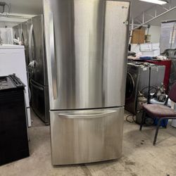 LG REFRIGERATOR 