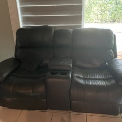 Love seat Electric Recliner Dark Gray  Great Condition 