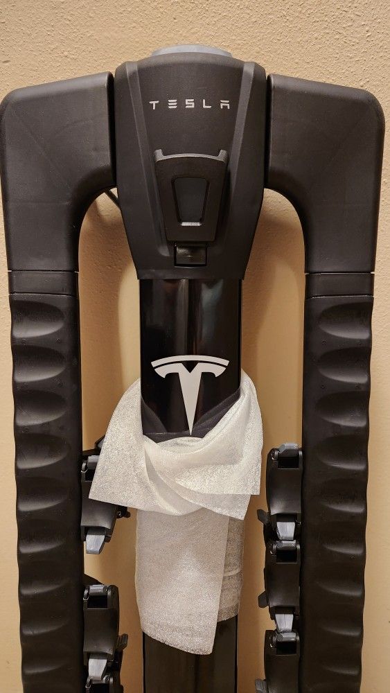 Tesla Model X/Y Premium Tilt Down (FULL TILT 4)Hitch Bike Rack - Brand New !!