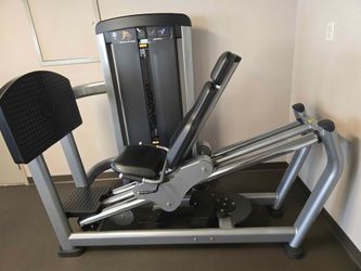Life Fitness Strength Circuit Bundle – Commercial Gym Equipment