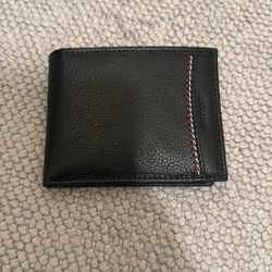 Tommy Hilfiger Leather Wallet