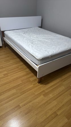Full Bed with Mattress
