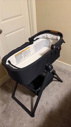 Nuna Bassinet  SWIV and TRIV series